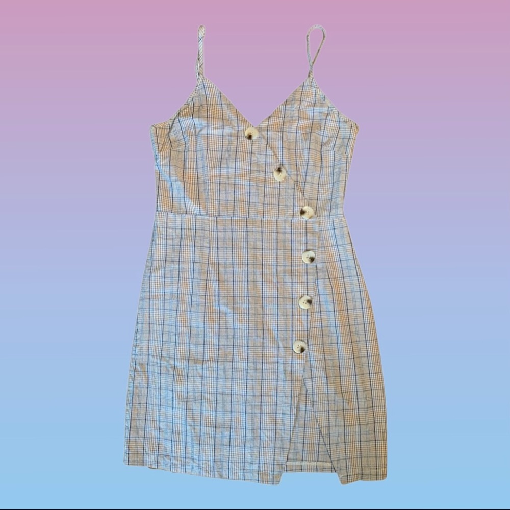 Gray Plaid Mini Dress w/Buttons- Size 6 - Picture 4 of 16
